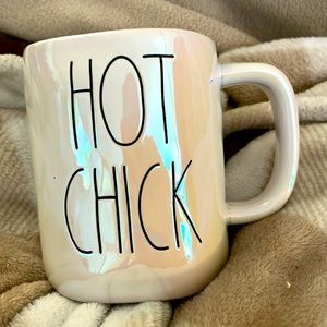 NWT Irridescent RAE DUNN HOT CHICK coffee mug